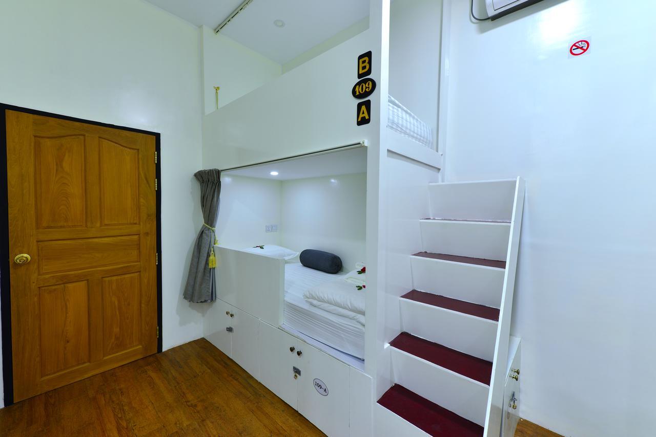 Backpacker Hostel (Adults Only) Rangoon Eksteriør billede