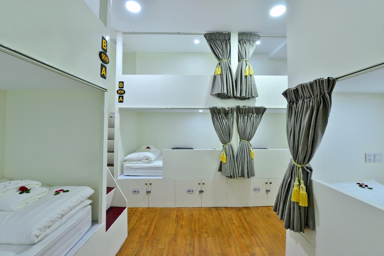 Backpacker Hostel (Adults Only) Rangoon Eksteriør billede