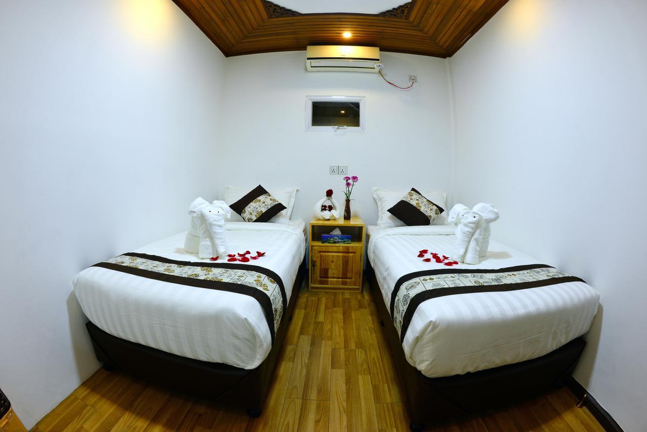 Backpacker Hostel (Adults Only) Rangoon Eksteriør billede
