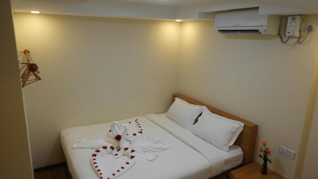 Backpacker Hostel (Adults Only) Rangoon Eksteriør billede